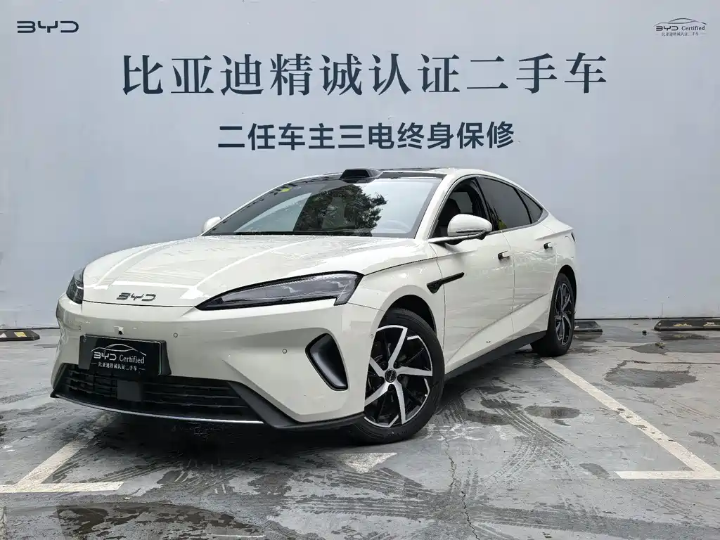 BYD Seal 07 DM-i 2025