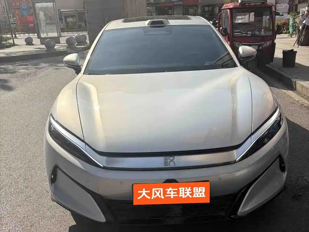 BYD 汉L 2025