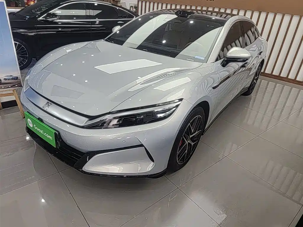 BYD 汉L 2025