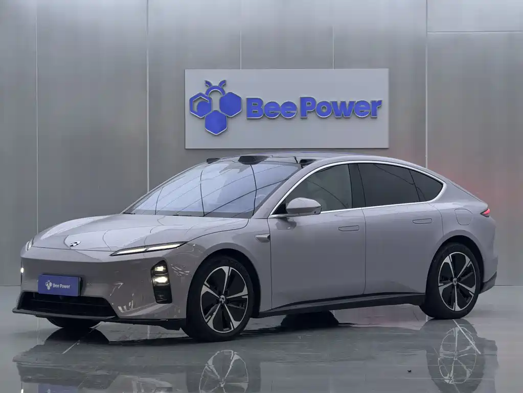 NIO ET5 2025