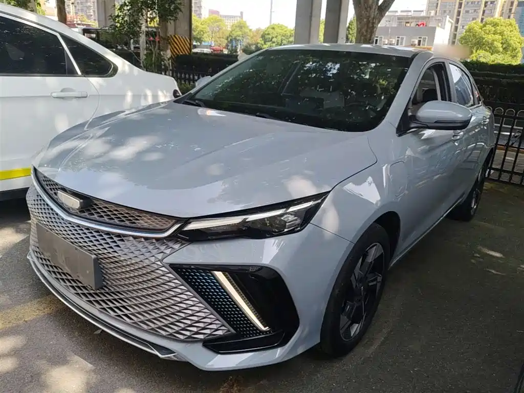 Geely L HiP 2022