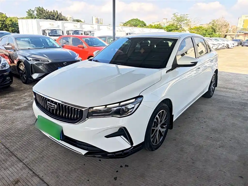 Geely Emgrand 2023
