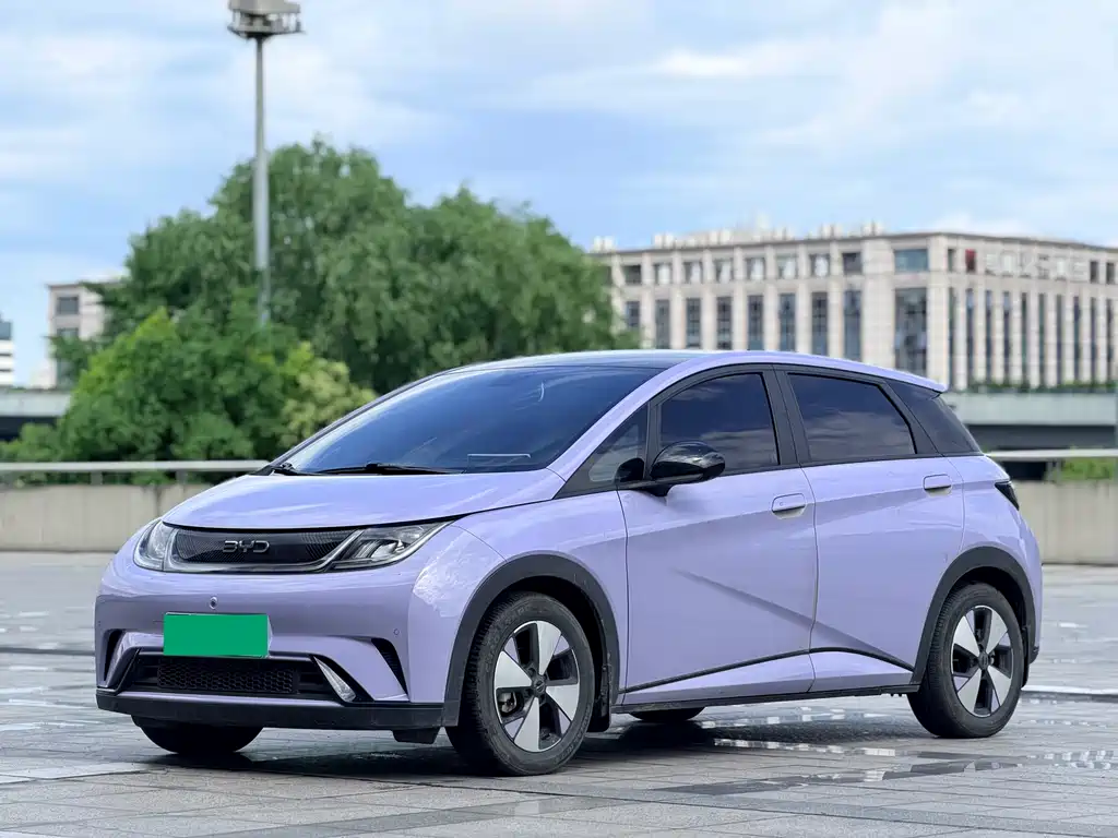 BYD Dolphin 2023