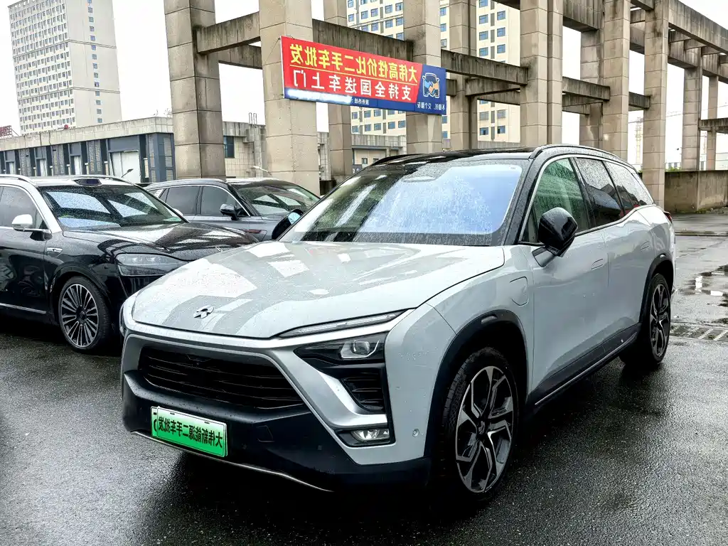 NIO ES8 2018