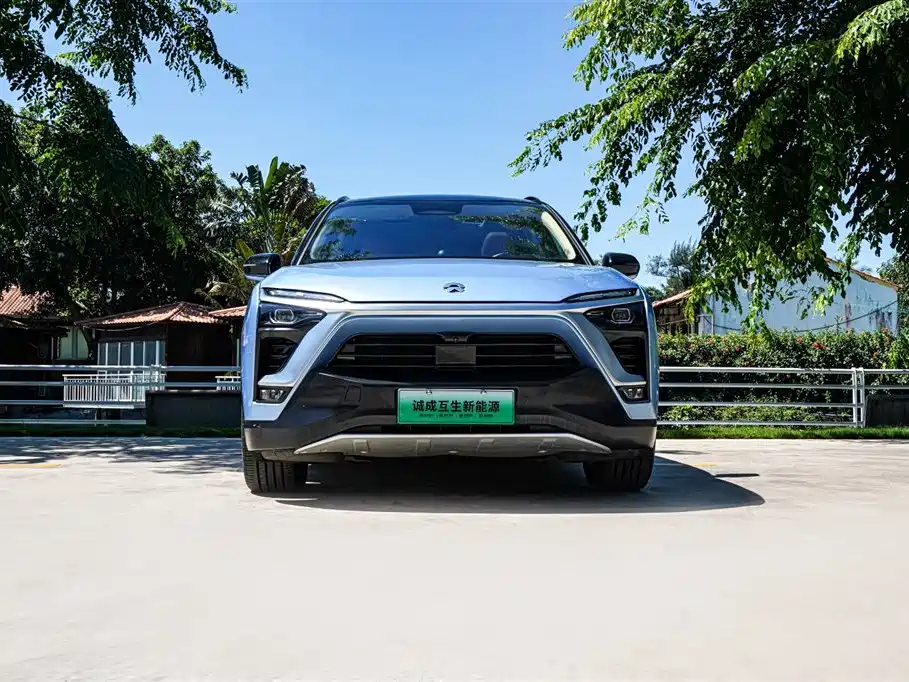 NIO ES8 2018