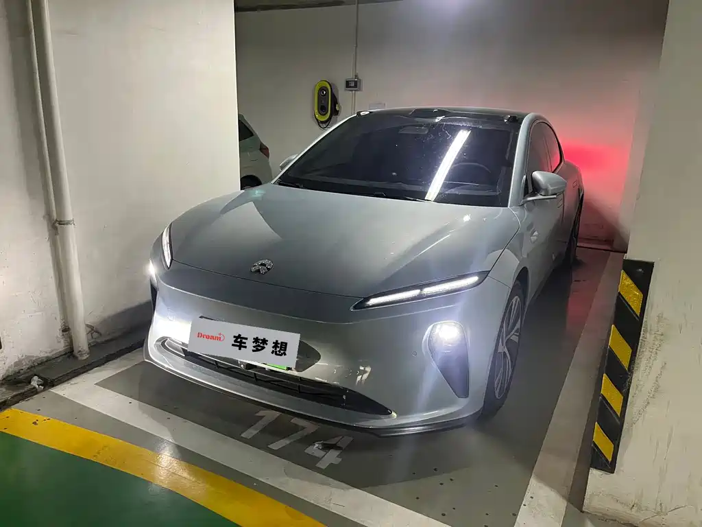 NIO ET5 2024