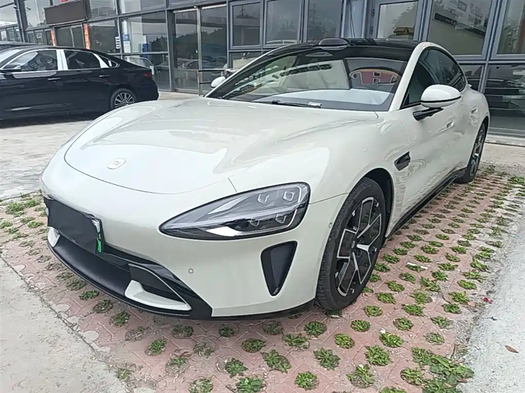 Xiaomi SU7 2024