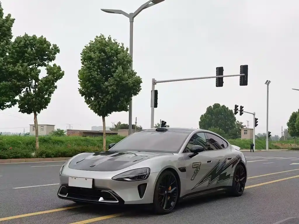 Xiaomi SU7 2025