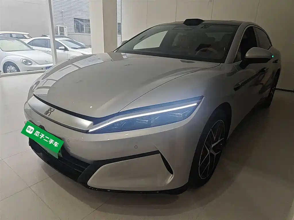 BYD 汉L 2025