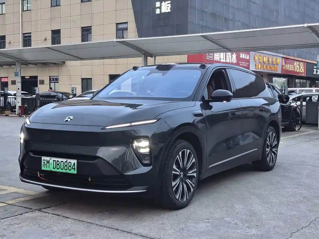 NIO ES8 2024