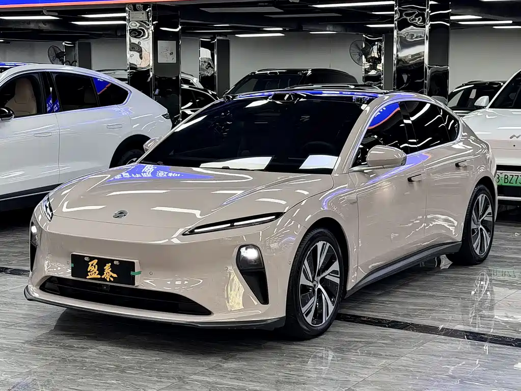 NIO ET5 2025