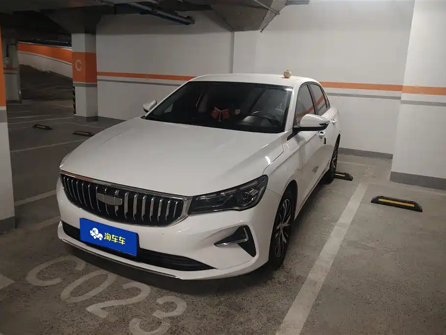 Geely Emgrand 2025