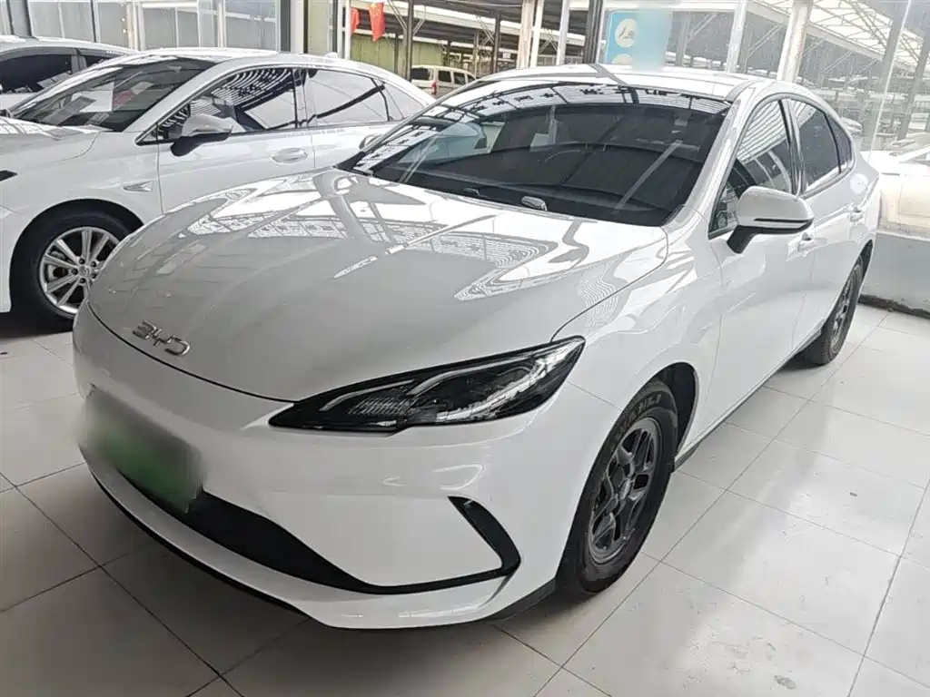 BYD Seal 05 DM-i 2025