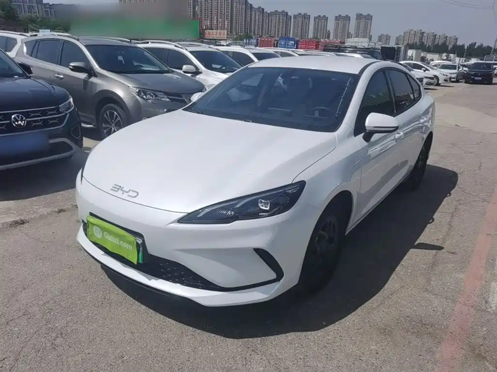 BYD Seal 05 DM-i 2025