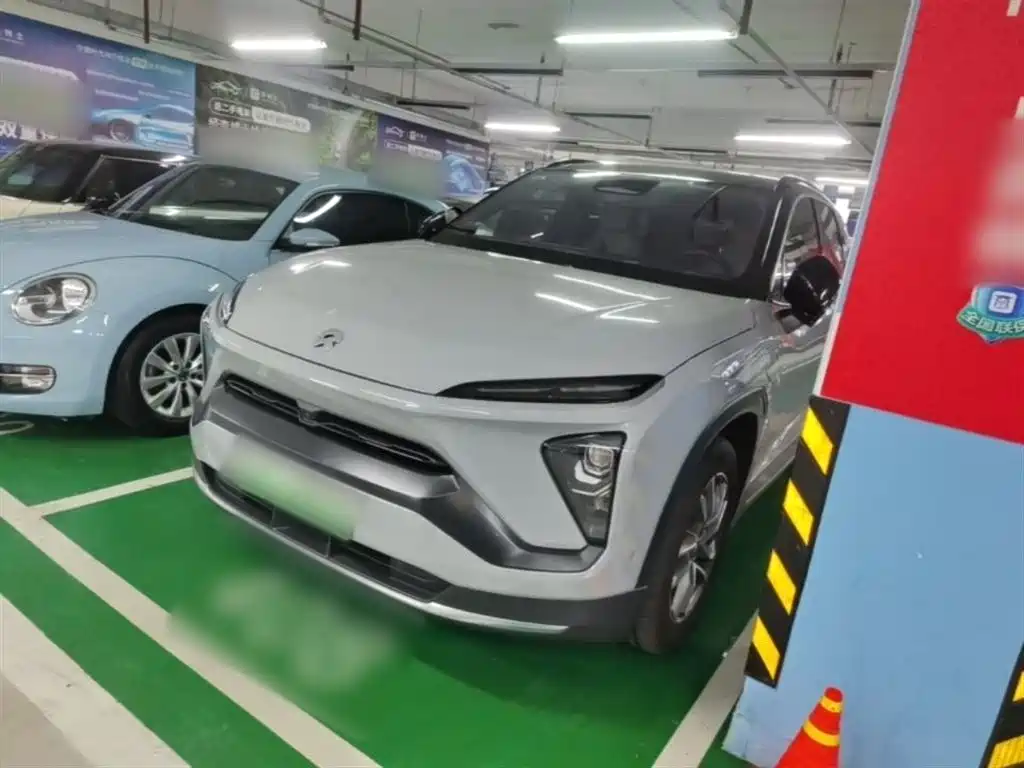 NIO ES6 2020