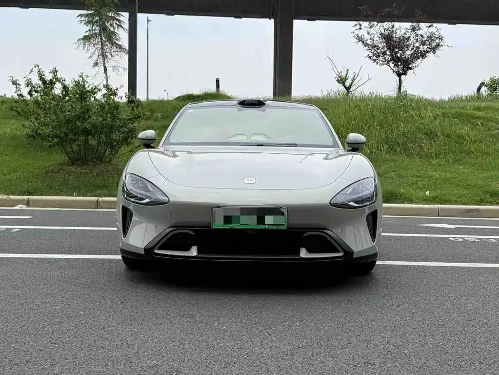 Xiaomi SU7 2024