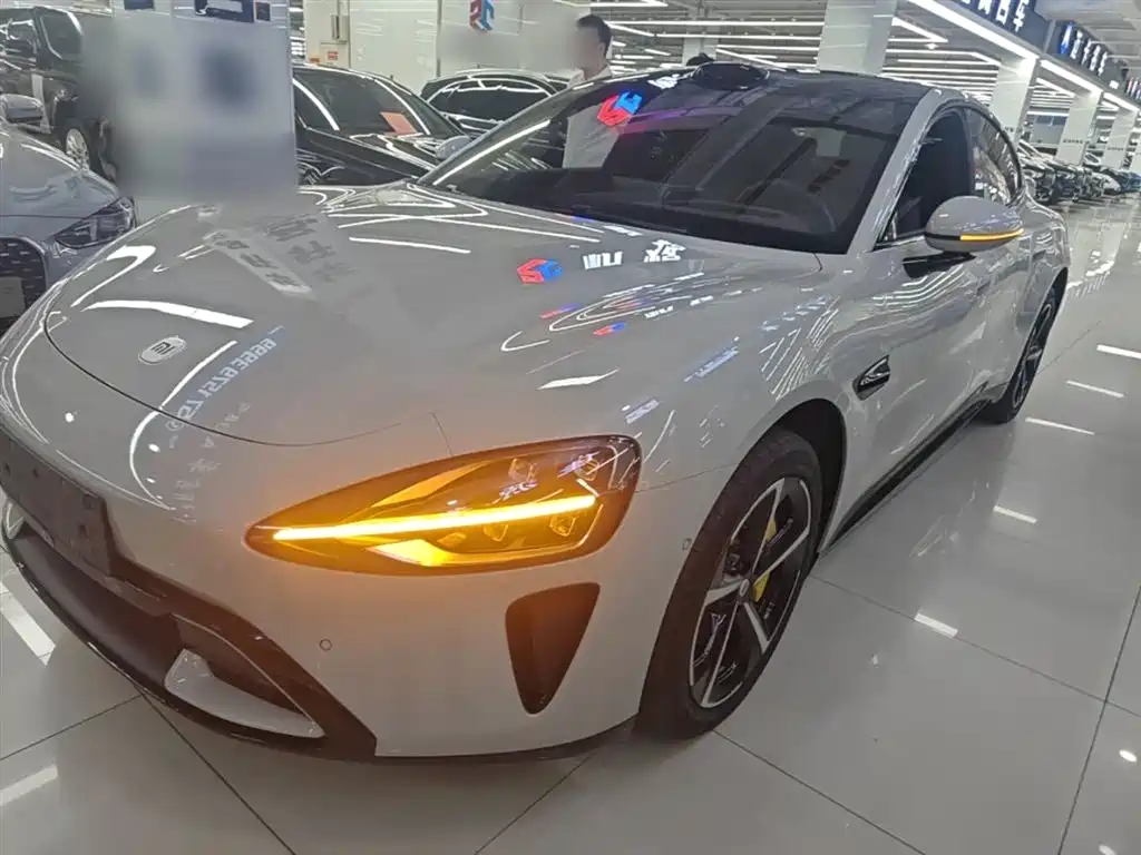 Xiaomi SU7 2024