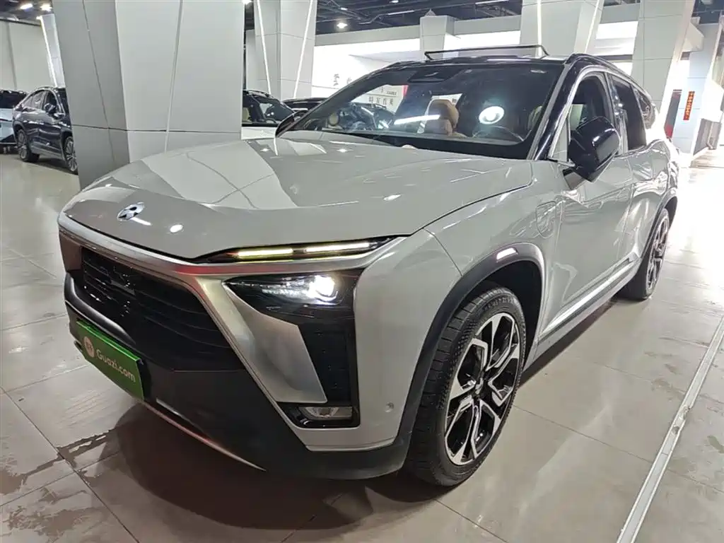 NIO ES8 2022
