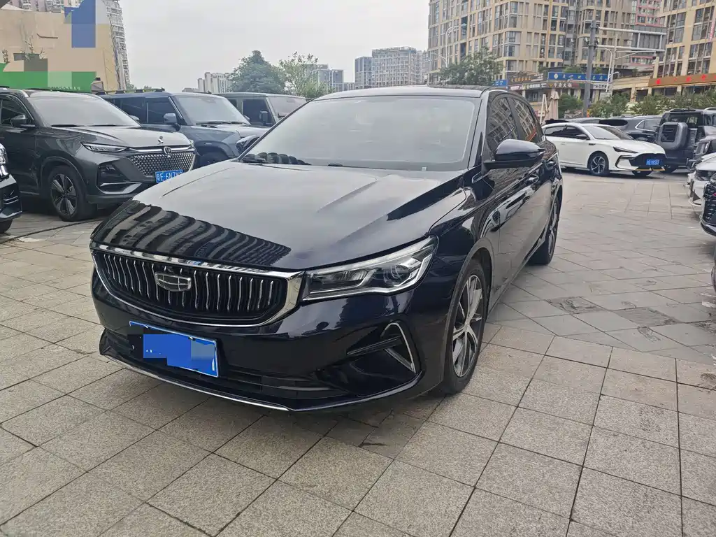 Geely Emgrand 2022