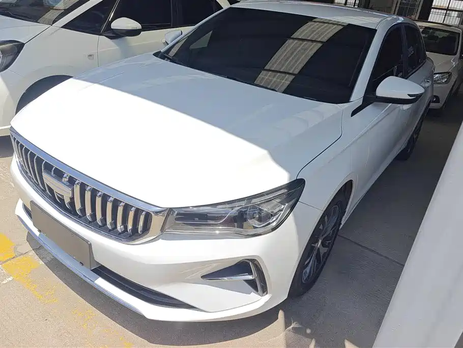 Geely Emgrand 2025