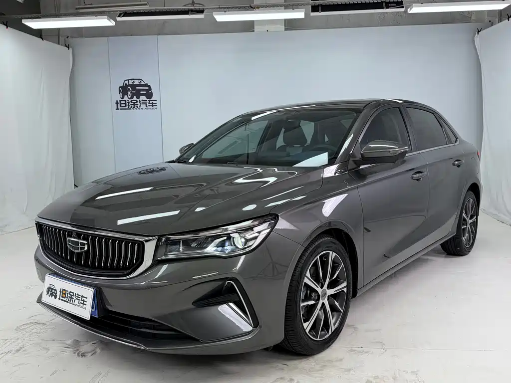 Geely Emgrand 2022