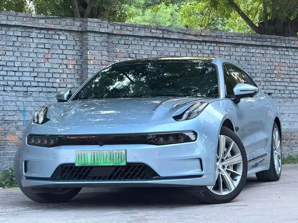 Zeekr 001 2022