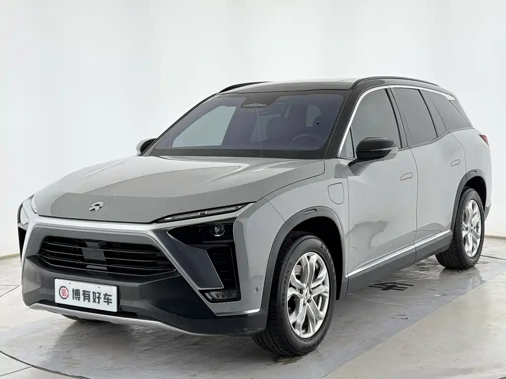 NIO ES8 2021