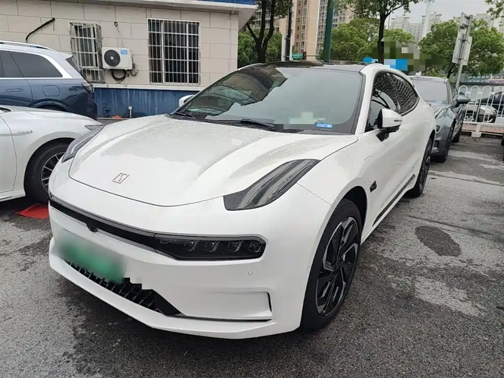 Zeekr 001 2023