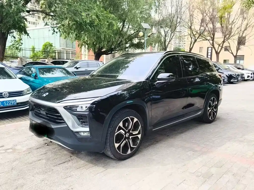NIO ES8 2018