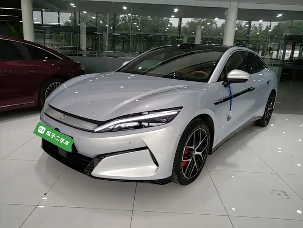BYD 汉L 2025