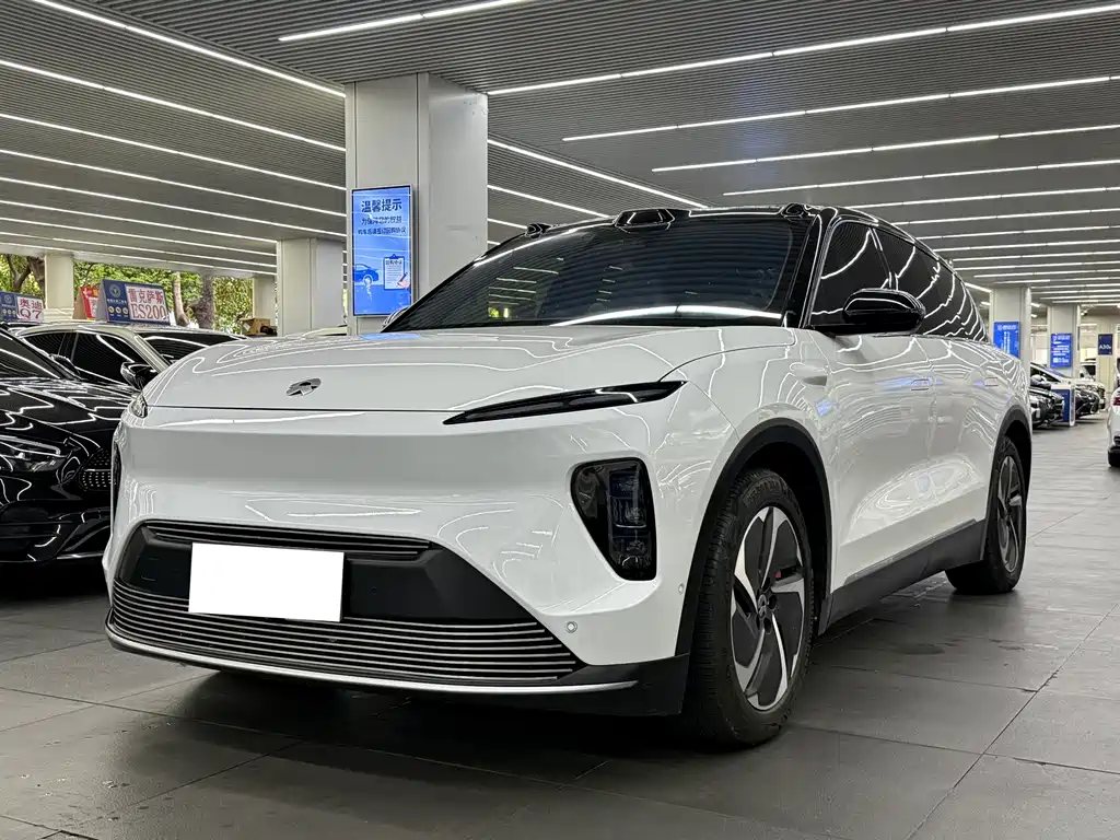 NIO ES8 2024