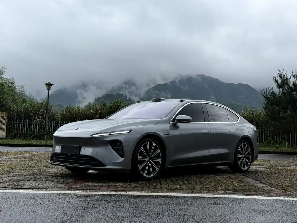NIO ET7 2025