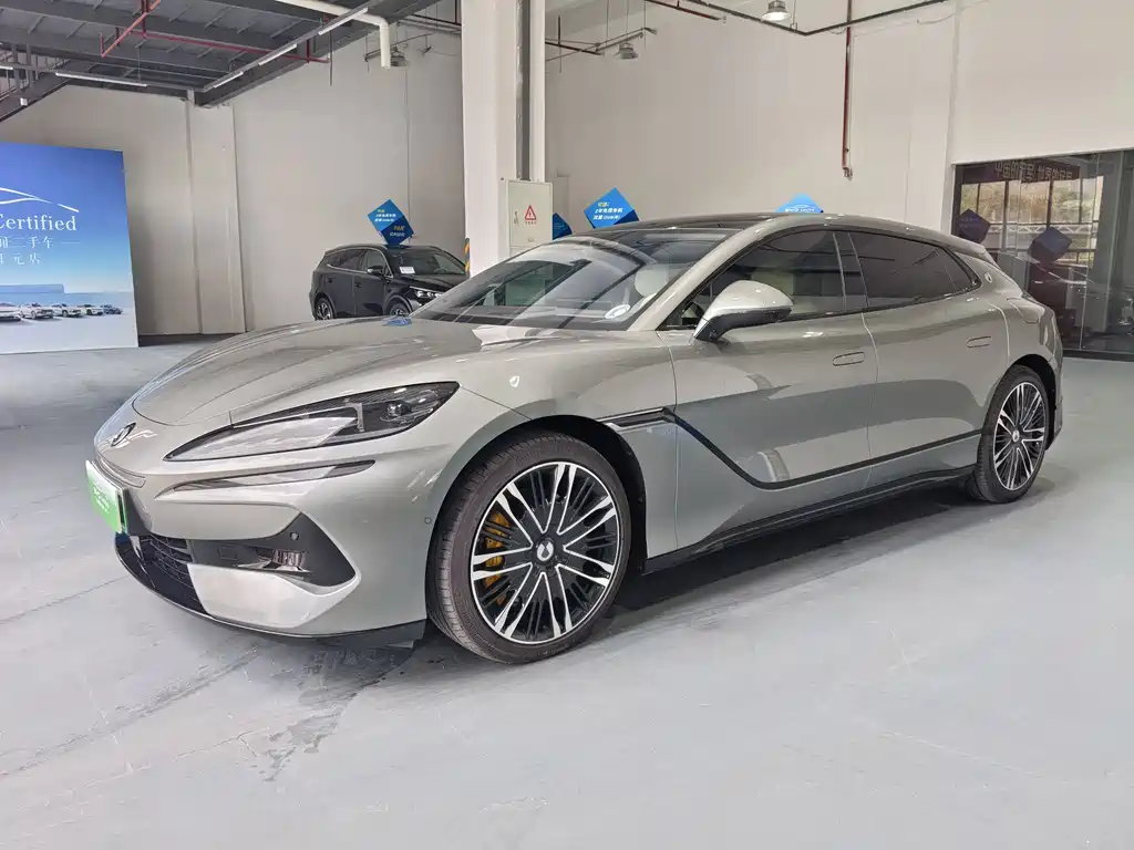 Denza Denza Z9GT 2024