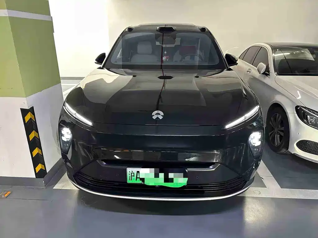 NIO ES8 2023