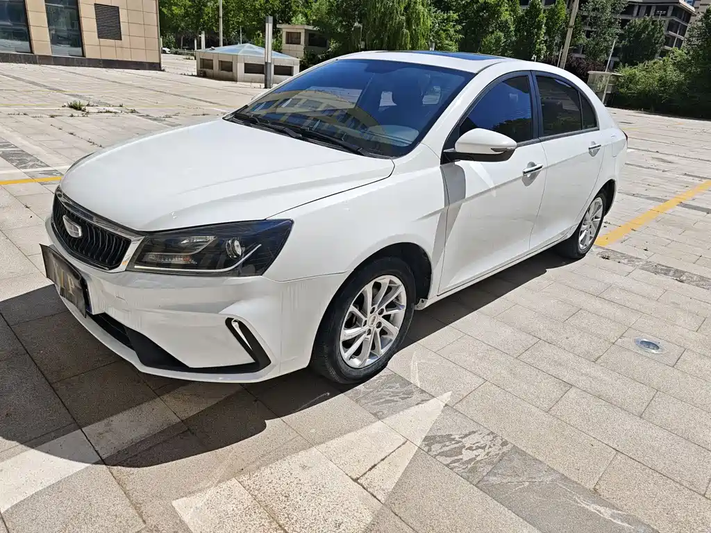 Geely Emgrand 2021