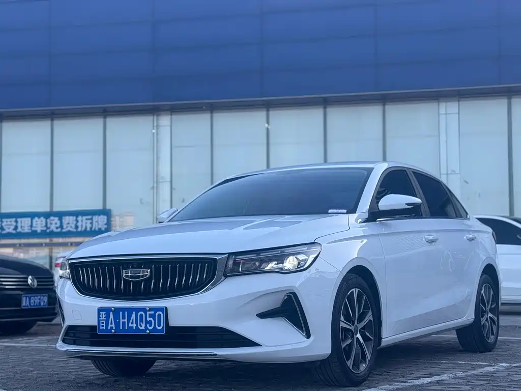 Geely Emgrand 2021