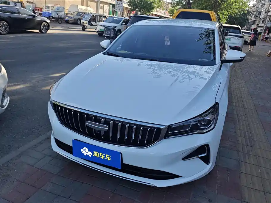 Geely Emgrand 2025