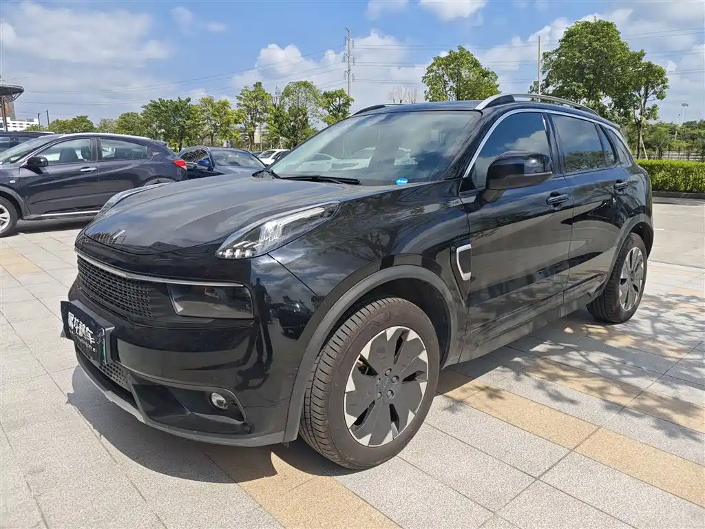 Lynk & Co 01 EM-P 2019