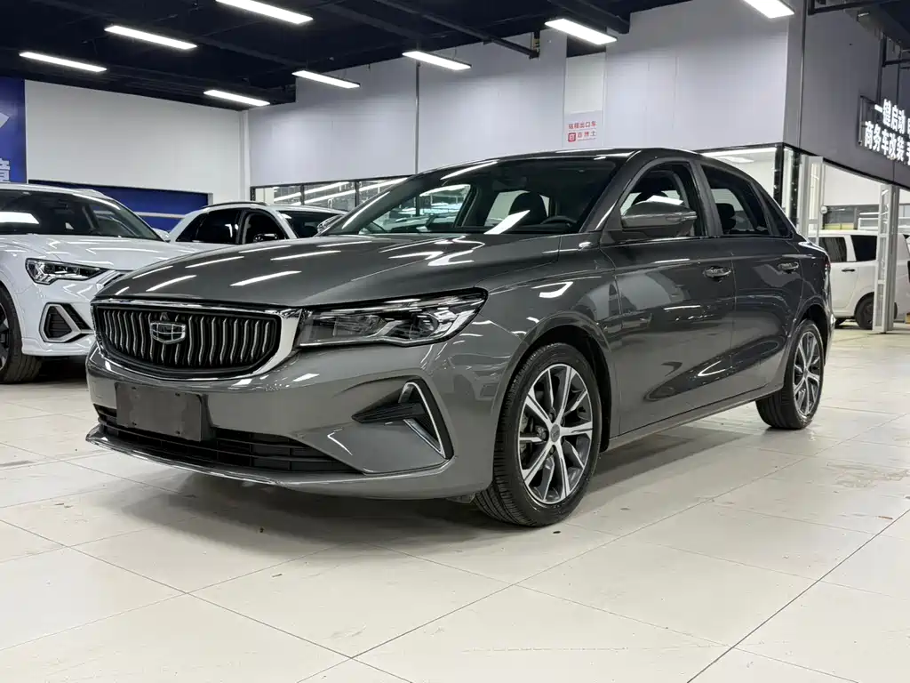 Geely Emgrand 2022