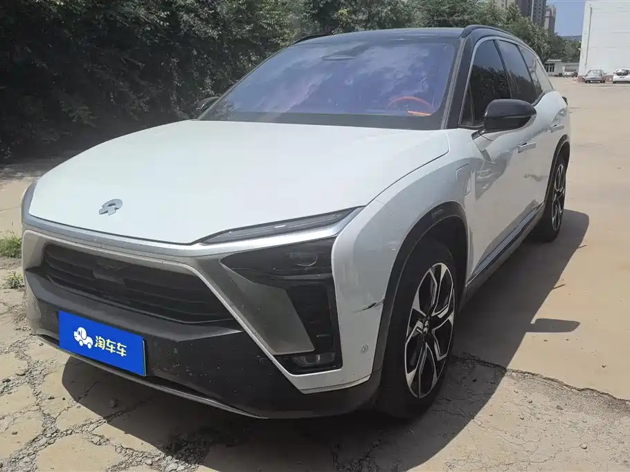 NIO ES8 2021