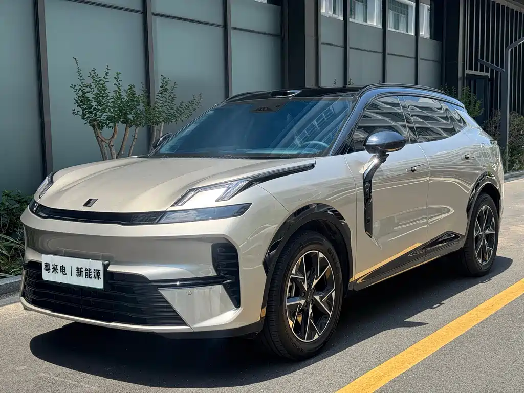 Lynk & Co 08 EM-P 2026