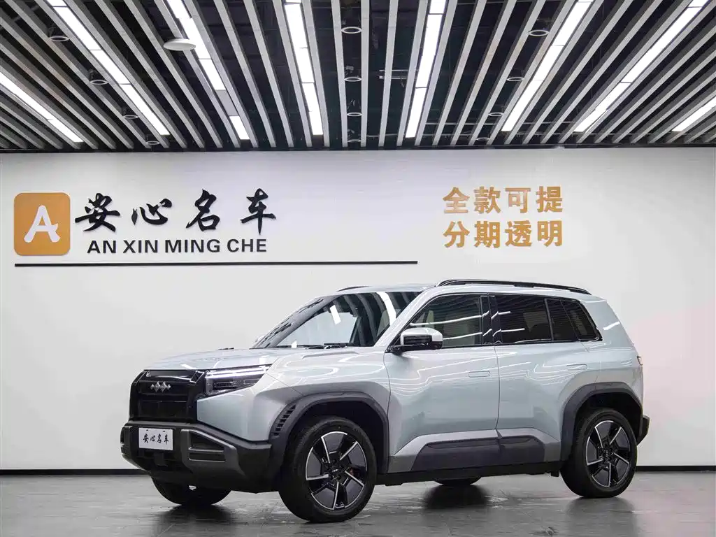 Fang Cheng Bao Titanium 3 2025