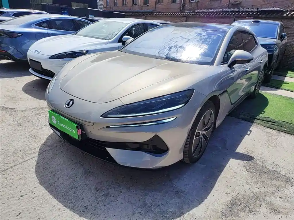 Denza Denza Z9GT 2024