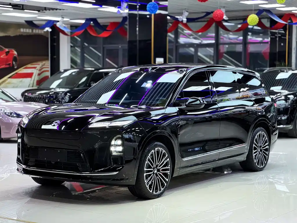 NIO ES8 2025