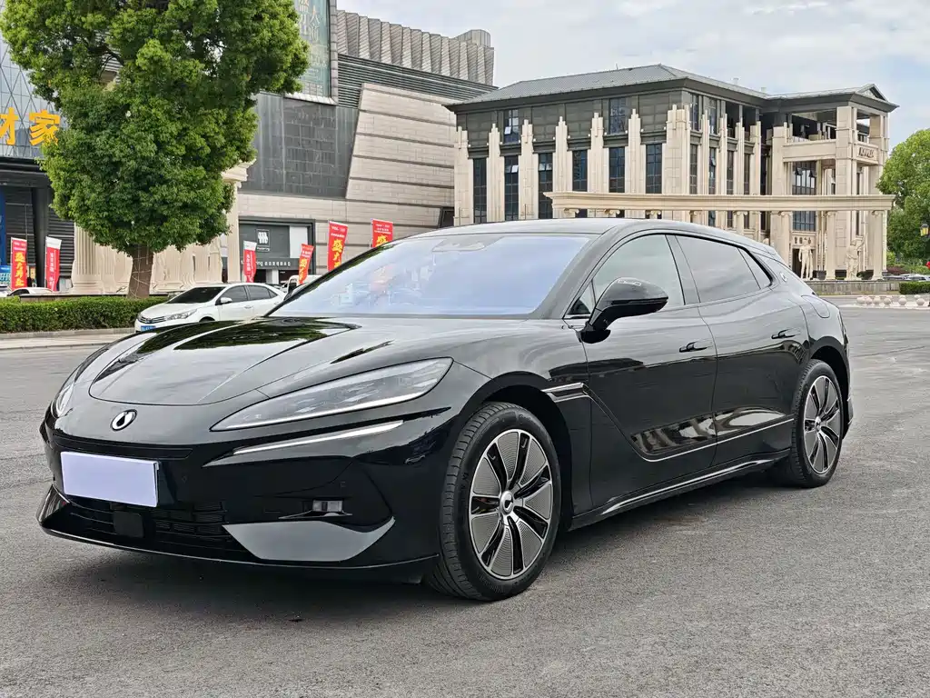 Denza Denza Z9GT 2024