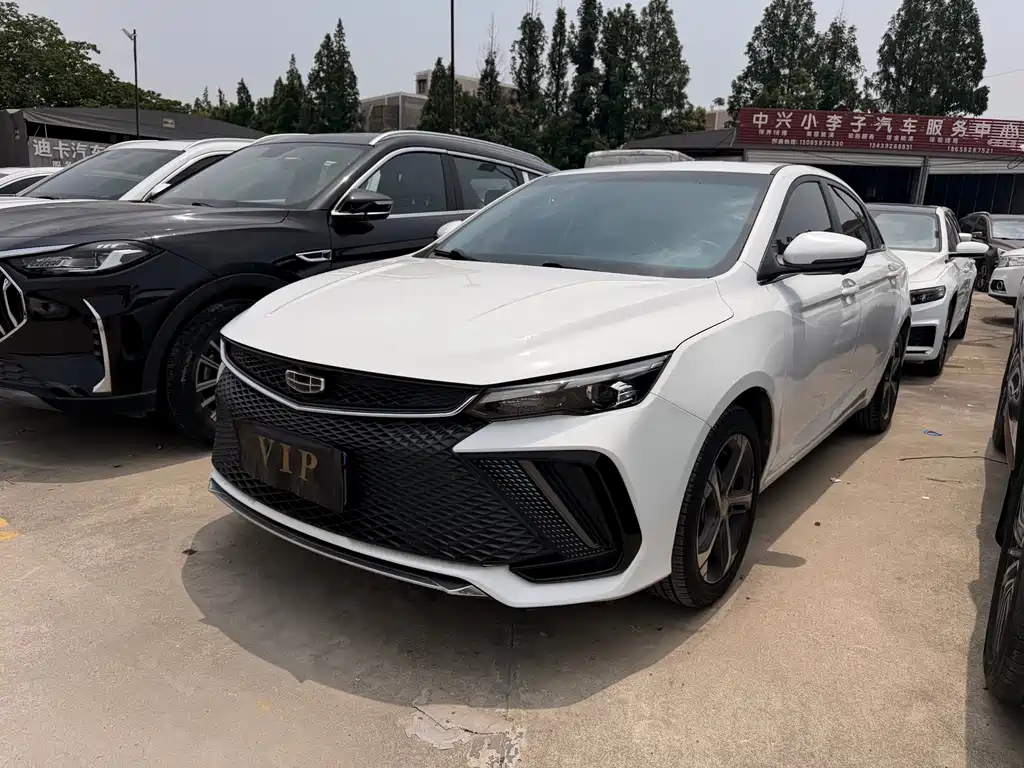 Geely Emgrand L 2022