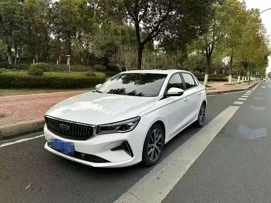 Geely Emgrand 2024