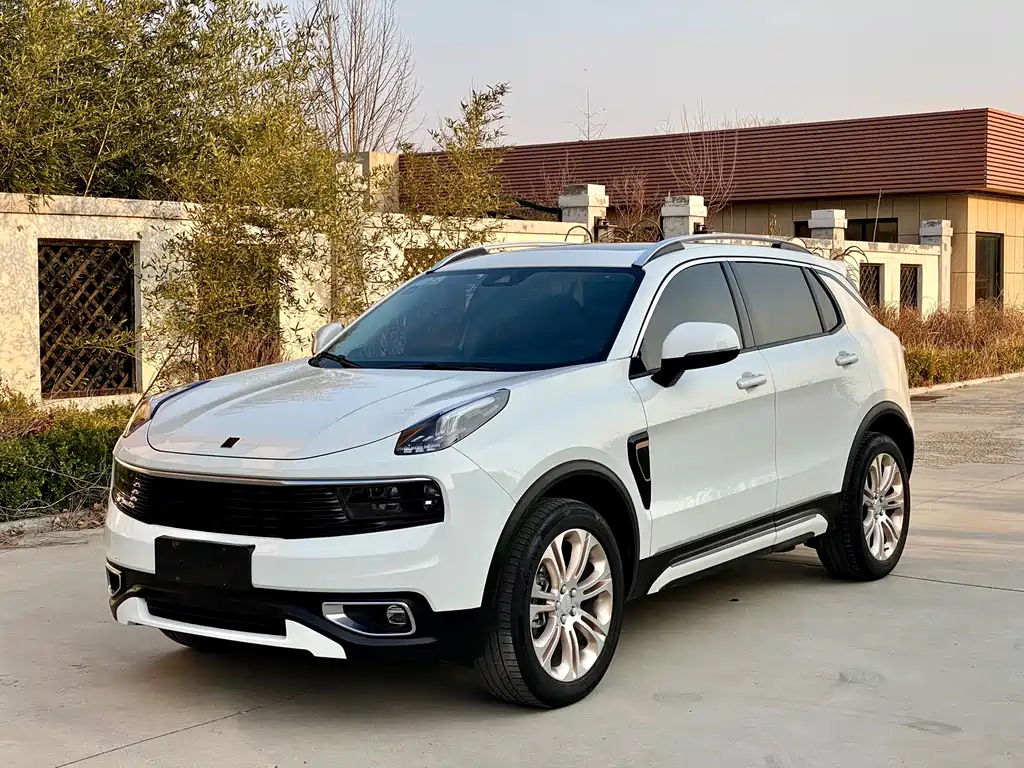 Lynk & Co 01 2018