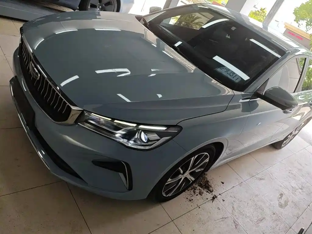 Geely Emgrand 2023