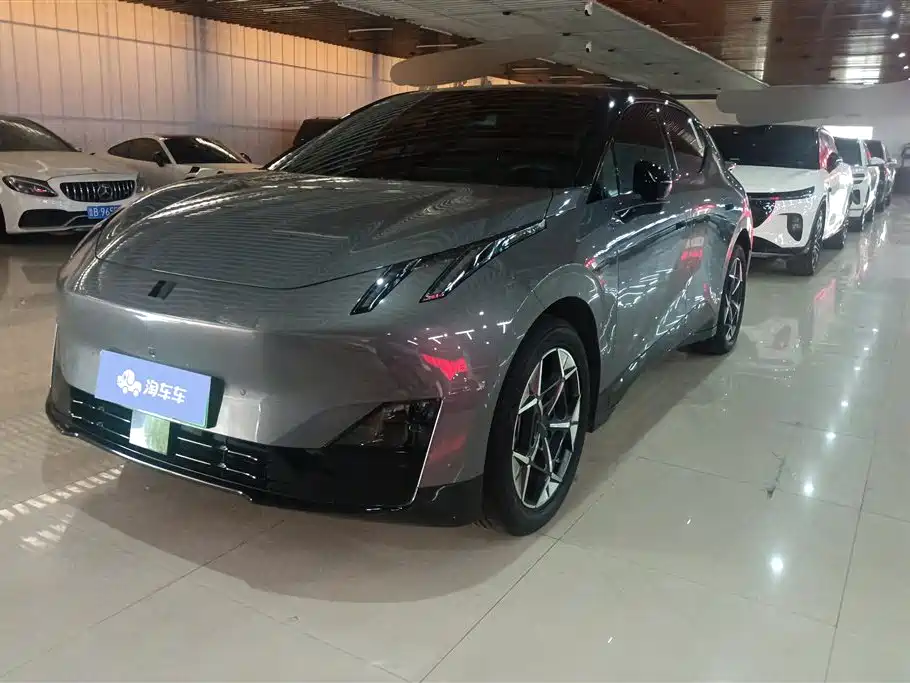 Lynk & Co Z20 2025